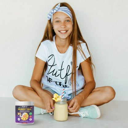 NuBest Proteína en Polvo de Alto Crecimiento - Batido Nutricional para Niños y Adolescentes - Proteína de Origen Vegetal, Probióticos, L-arginina, Omega-3, K2+D3, Más de 20 Vitaminas y Minerales - 10 Porciones Veganas - Sabor Vainilla